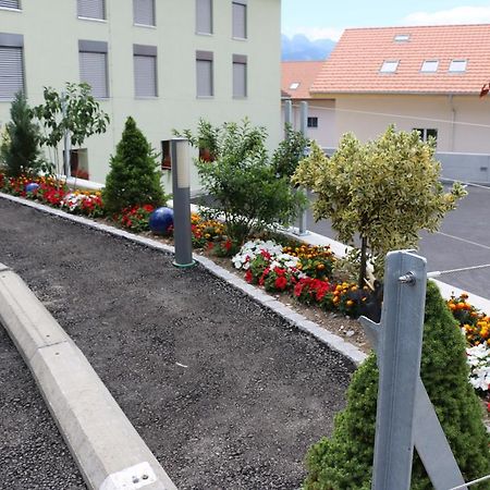 Hotel Restaurant Roessli Uetendorf Екстериор снимка
