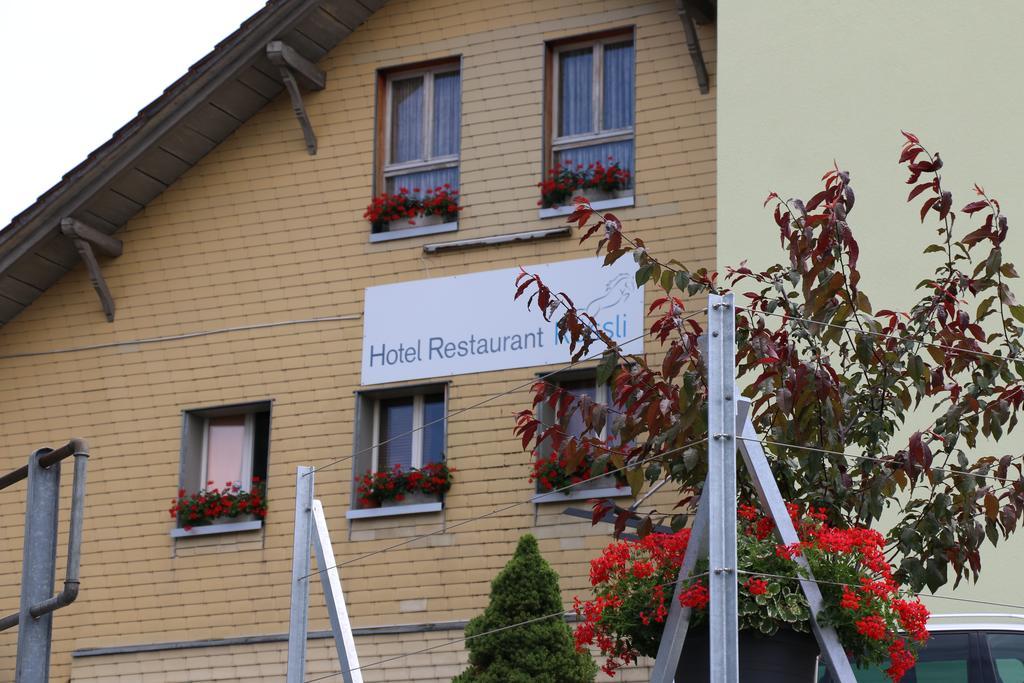 Hotel Restaurant Roessli Uetendorf Екстериор снимка